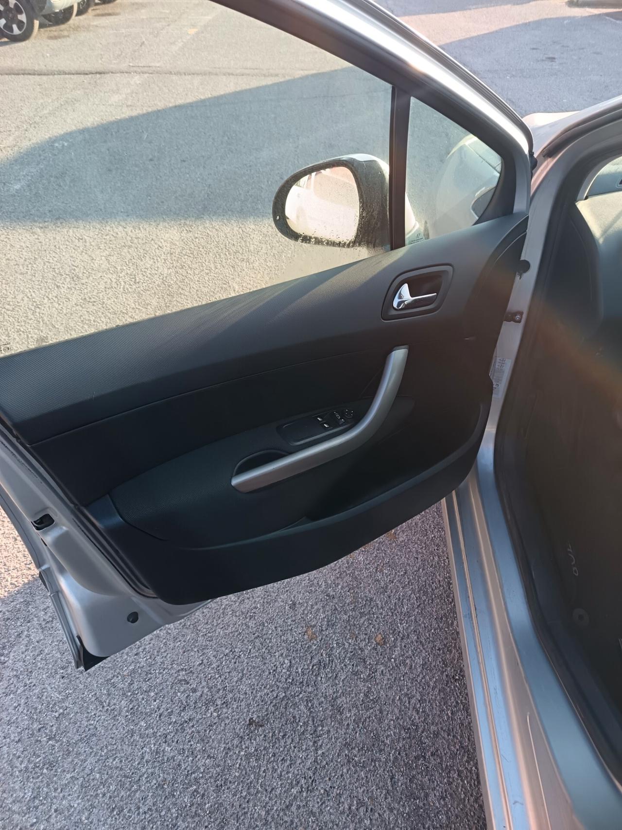 Peugeot 308 1.4 VTi 95CV SW Premium