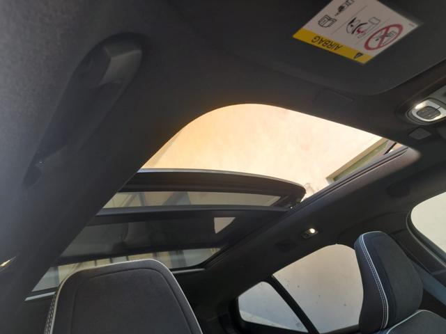 VOLVO XC40 B5 AWD Geartronic R-design