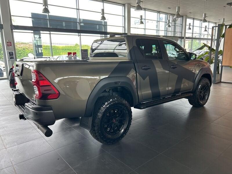 Toyota Hilux 2.8 D A/T 4WD 4 porte AT 33 Double Cab Invincible IVA ESPOSTA COMPRESA