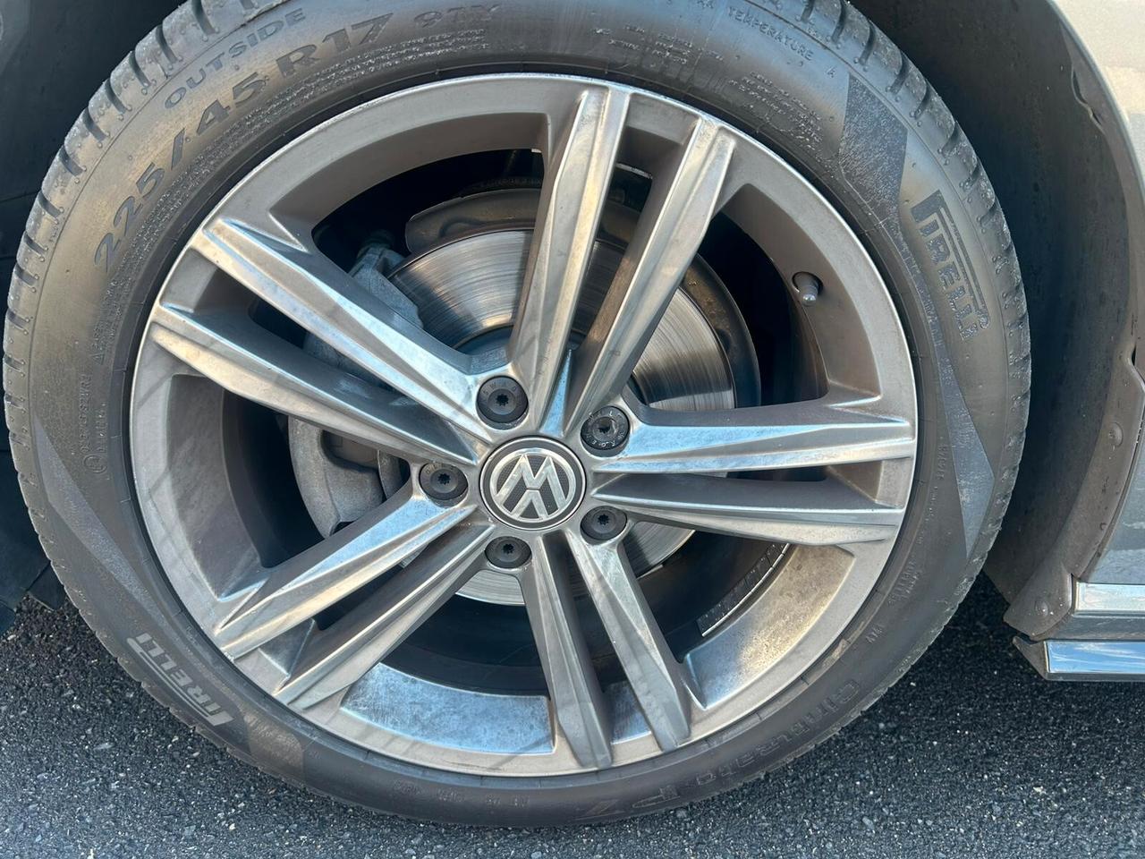 Volkswagen Golf 5p 1.6 tdi Sport 115cv dsg ANCHE PER NEOPATENTATI