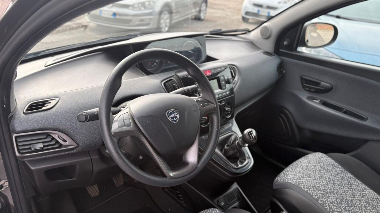 Lancia Ypsilon 1.2 69 CV 5 porte Elefantino Blu