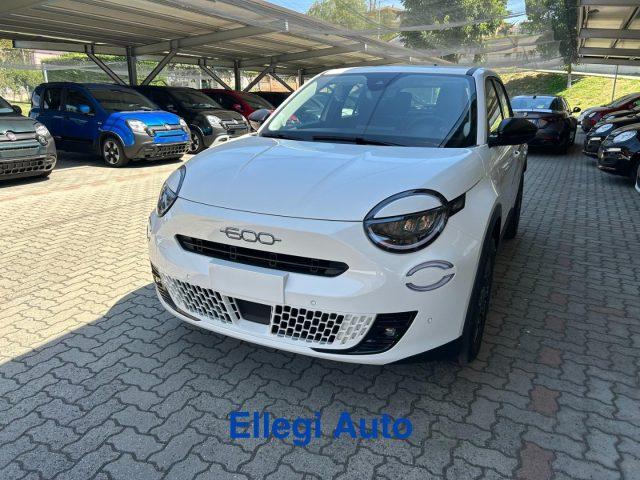 FIAT 600 Hybrid 110 CV DCT MHEV ICON SPECIALE KM0