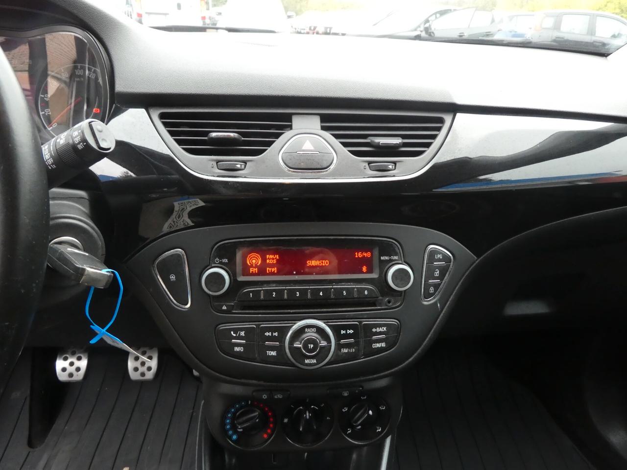 Opel Corsa 1.4 90CV GPL Tech 5 porte OK NEOPATENTATI