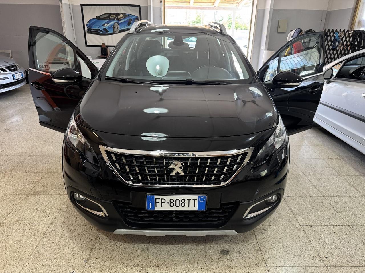 Peugeot 2008 1.2 Allure 82 cv. Navigatore 56 Mila