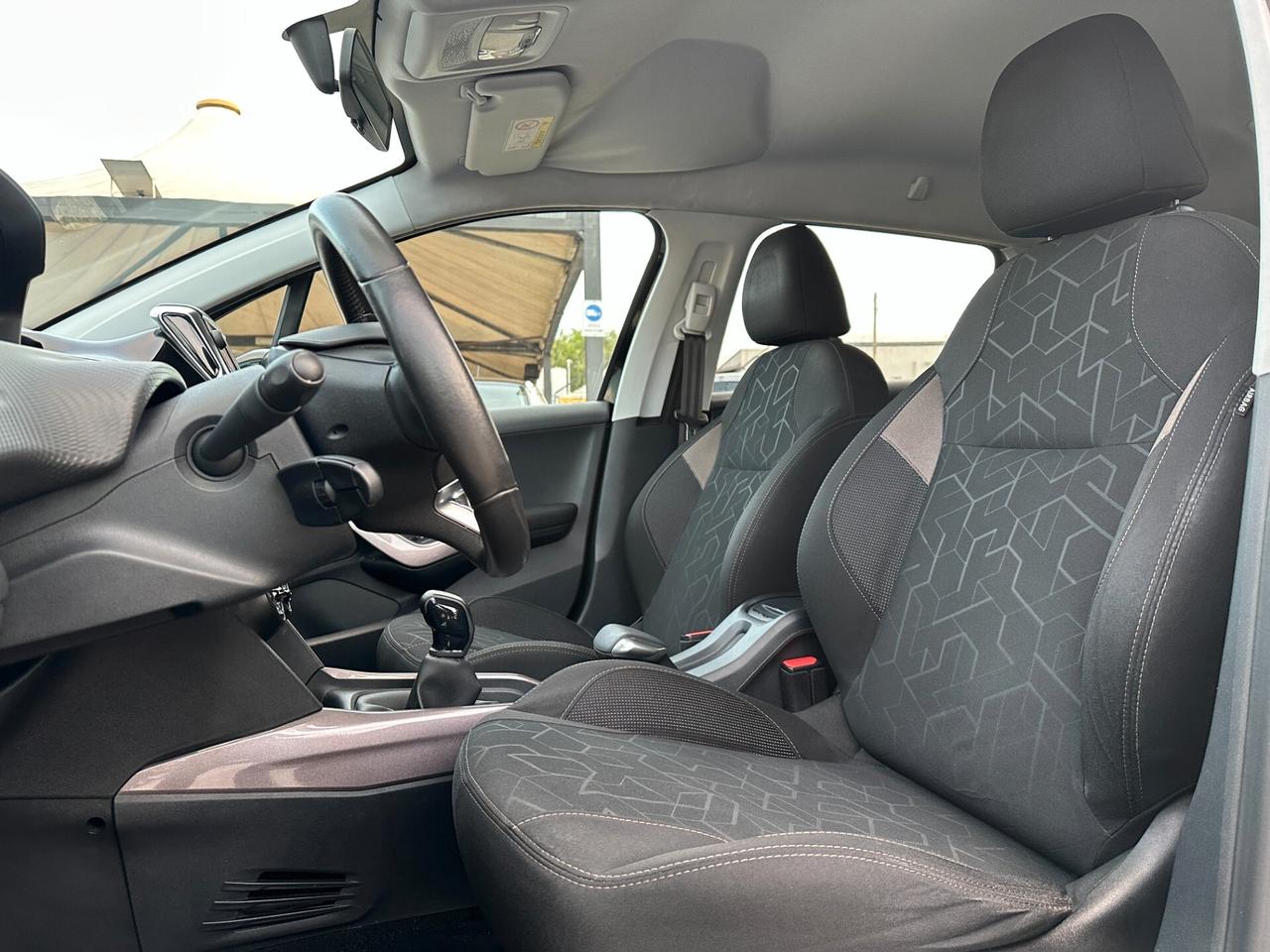 PEUGEOT 2008 PureTech 82 Active