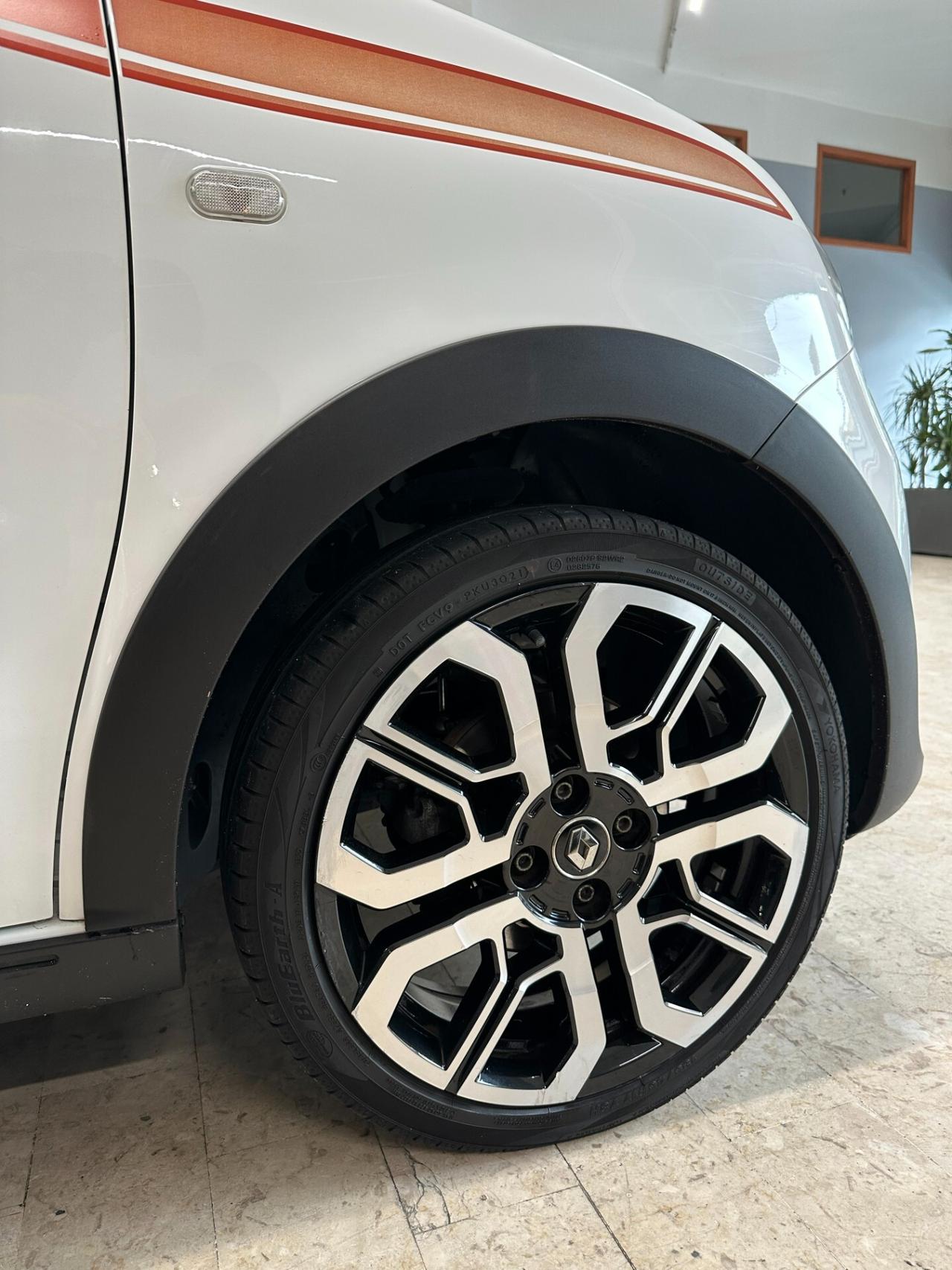 Renault Twingo TCe 90 CV EDC Intens