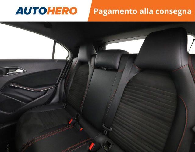 MERCEDES-BENZ A 180 d Automatic Premium