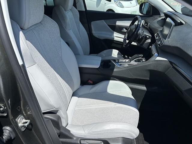 PEUGEOT 3008 BlueHDi 130 S&S EAT8 Allure