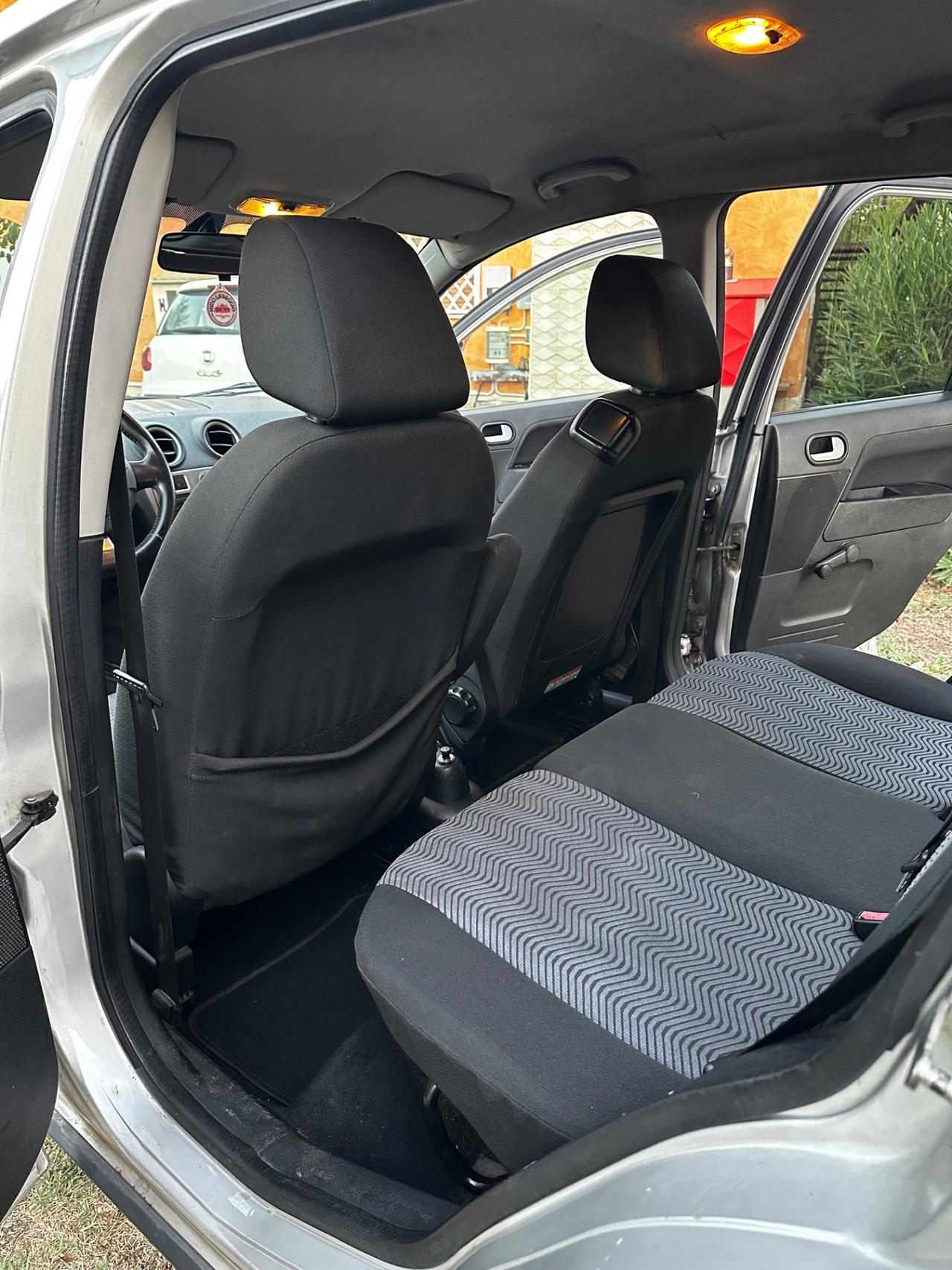 Ford Fusion 1.6 TDCi 5p. Collection