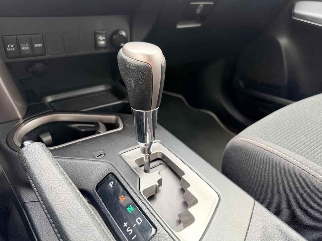 Toyota RAV 4 RAV4 2.5 Hybrid 2WD Lounge 197cv (145kw)