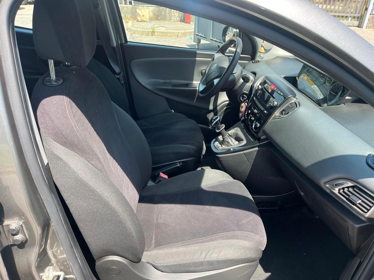 Lancia Ypsilon 1.2 69 CV 5 porte S&S