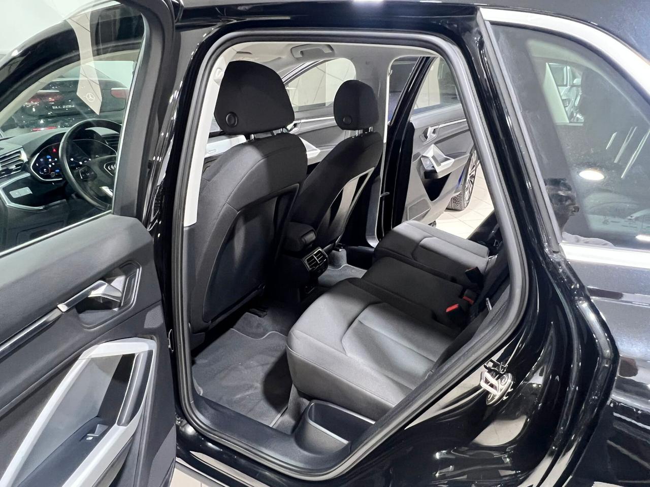 Audi Q3 35 TDI S tronic Business Advanced