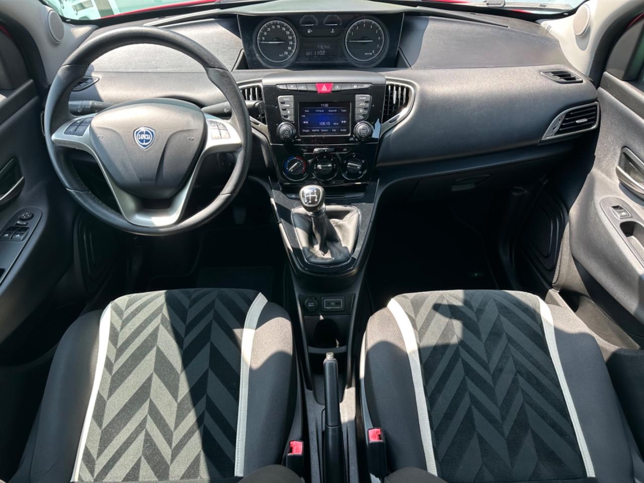 Lancia Ypsilon 1.2 Benzina 69cv Silver 2016