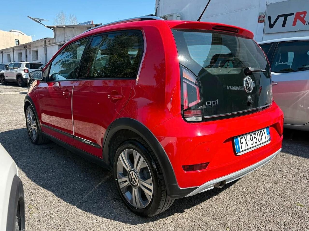 Volkswagen up! CROSS 1.0 75 CV 5p.