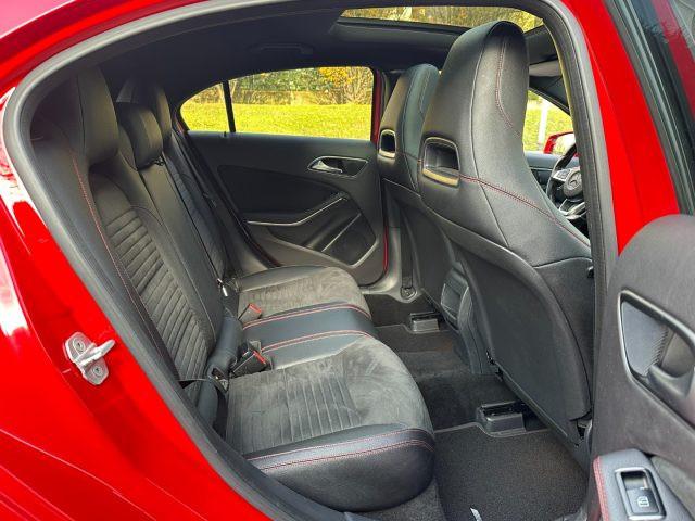 MERCEDES-BENZ A 200 d Automatic 4Matic Premium