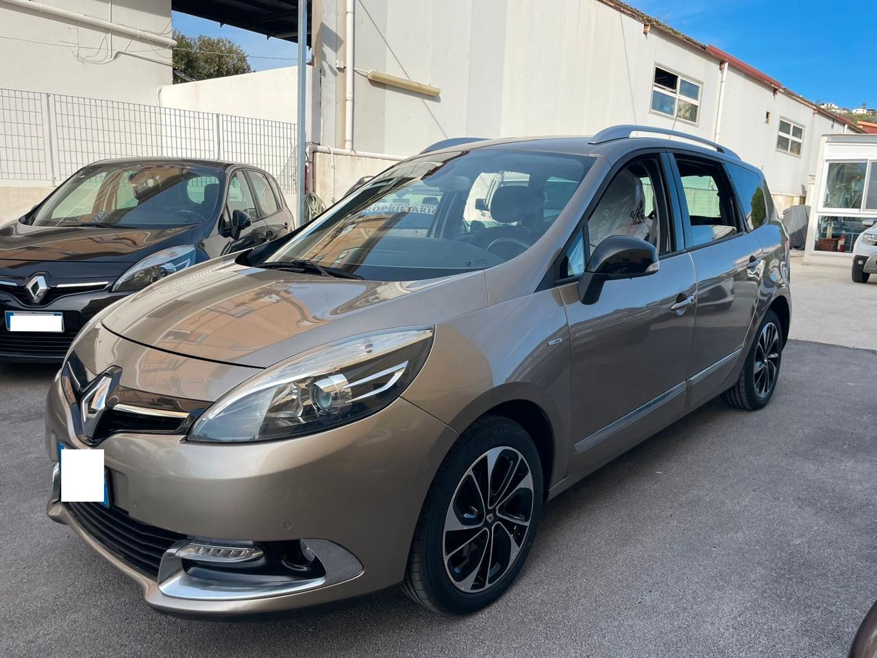 Renault Grand Scenic dCi 8V 110 CV EDC 7 POSTI