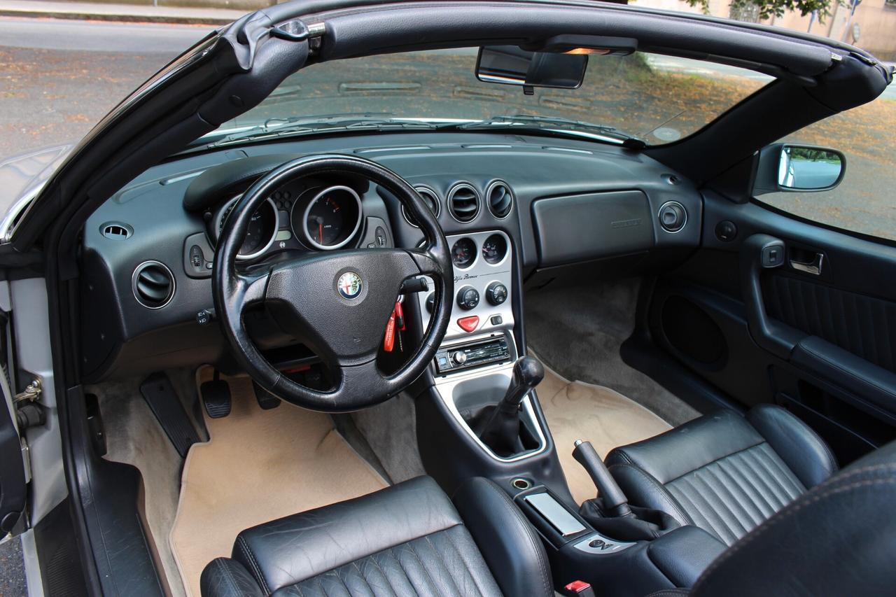Alfa Romeo GTV Spider 2.0i 16V Twin Spark cat L