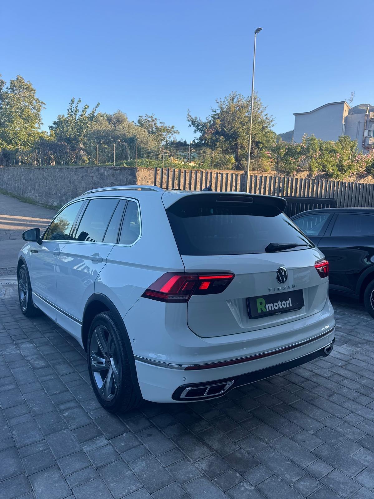 Volkswagen Tiguan 2.0 TDI 150 CV SCR DSG R-Line