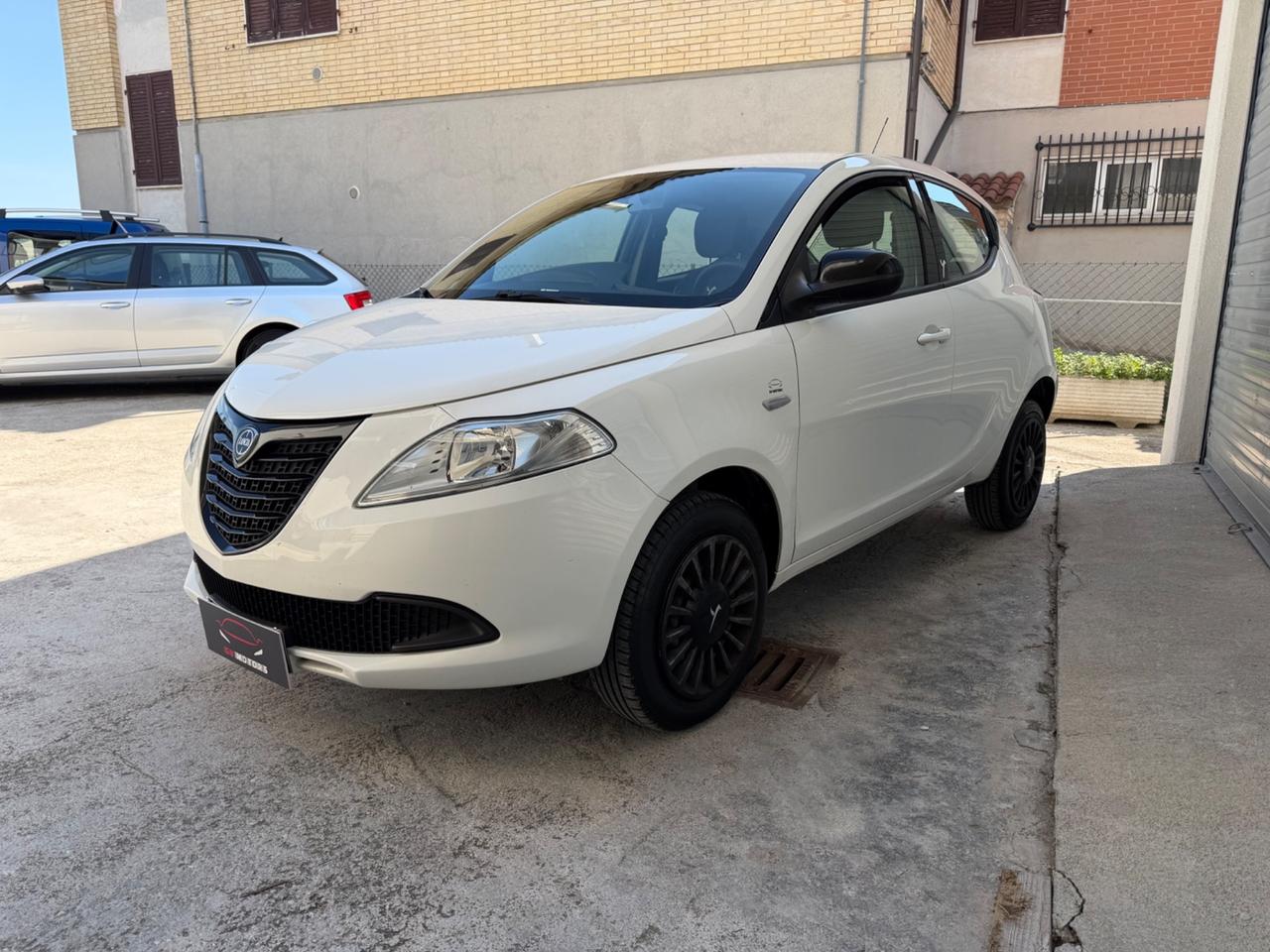 Lancia Ypsilon 0.9 TwinAir 85CV 5 porte Metano Ecochic