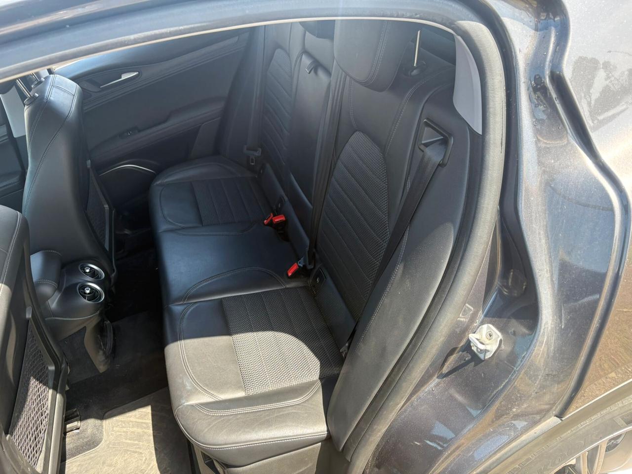 Alfa Romeo Stelvio 2.2 Turbodiesel 180 CV AT8 RWD Super