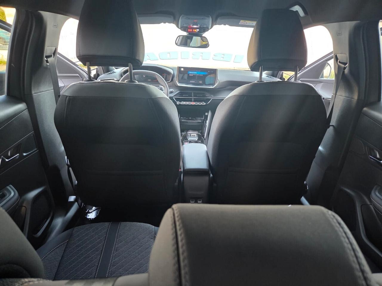 Peugeot 2008 HYBRID ALLURE 145 CV KM/0 NESSUN OBBLIGO FINANZIARIO!!