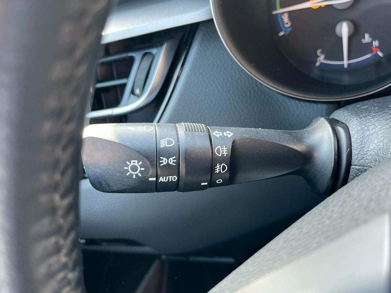 Toyota C-HR 1.8 Hybrid E-CVT Business