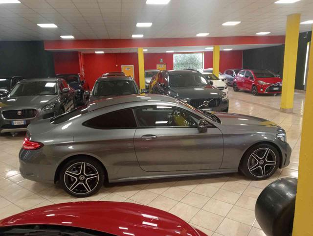 MERCEDES-BENZ C 220 d Auto Coupé Premium ** KM CERTIF. MERCEDES **