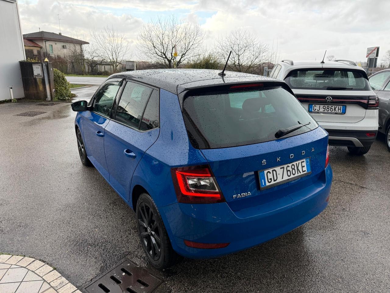 Skoda Fabia 1.0 benzina Neopatentati