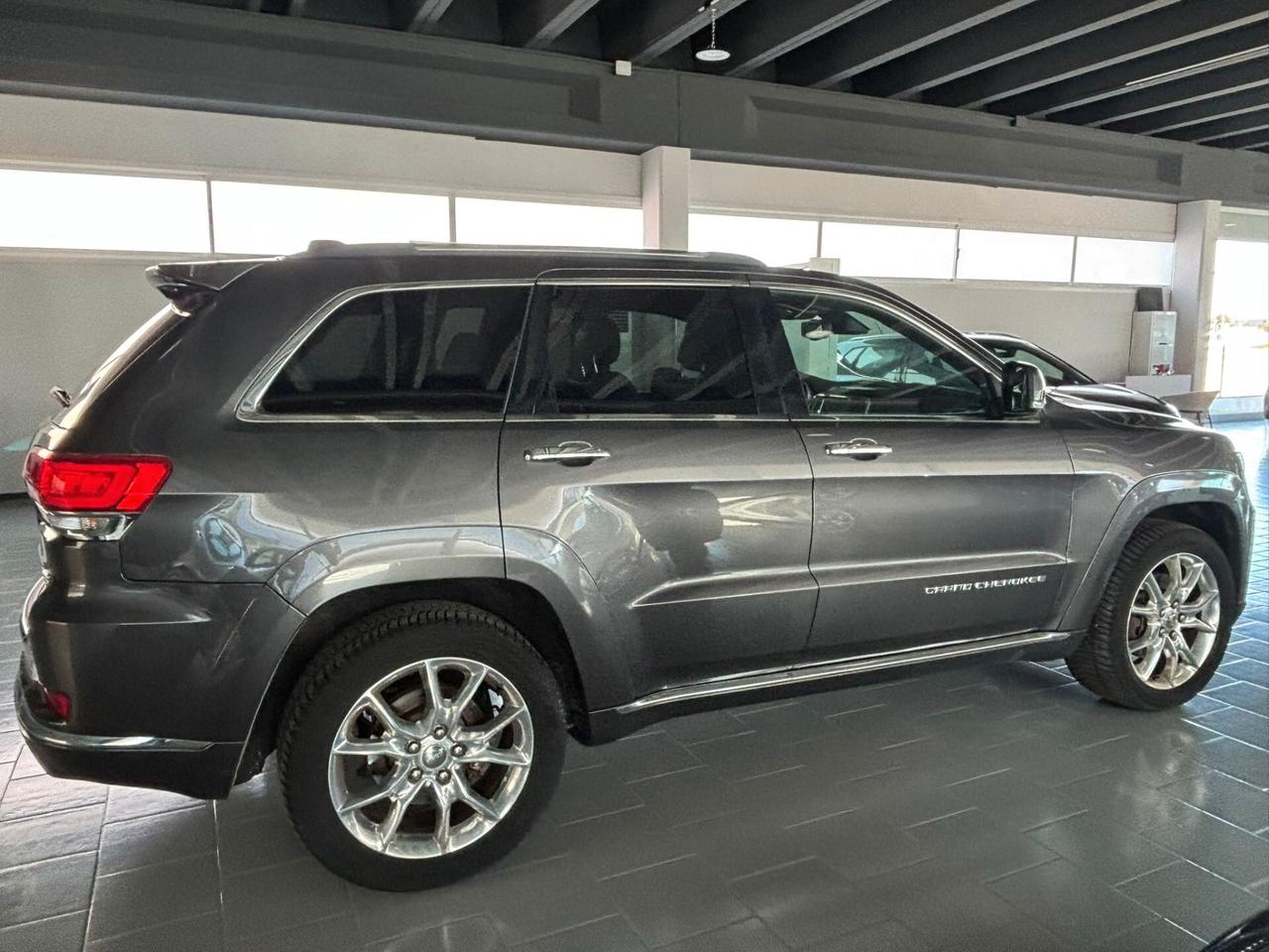 Jeep Grand Cherokee 3.0 V6 CRD 250 CV Multijet II Summit
