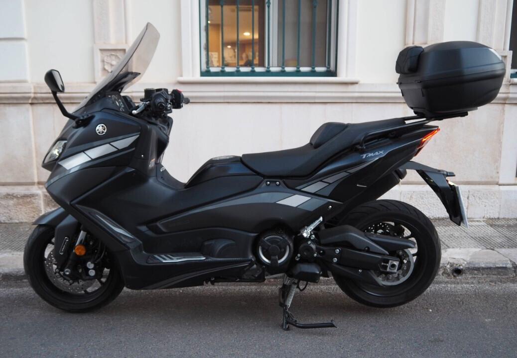 Yamaha TMAX 560