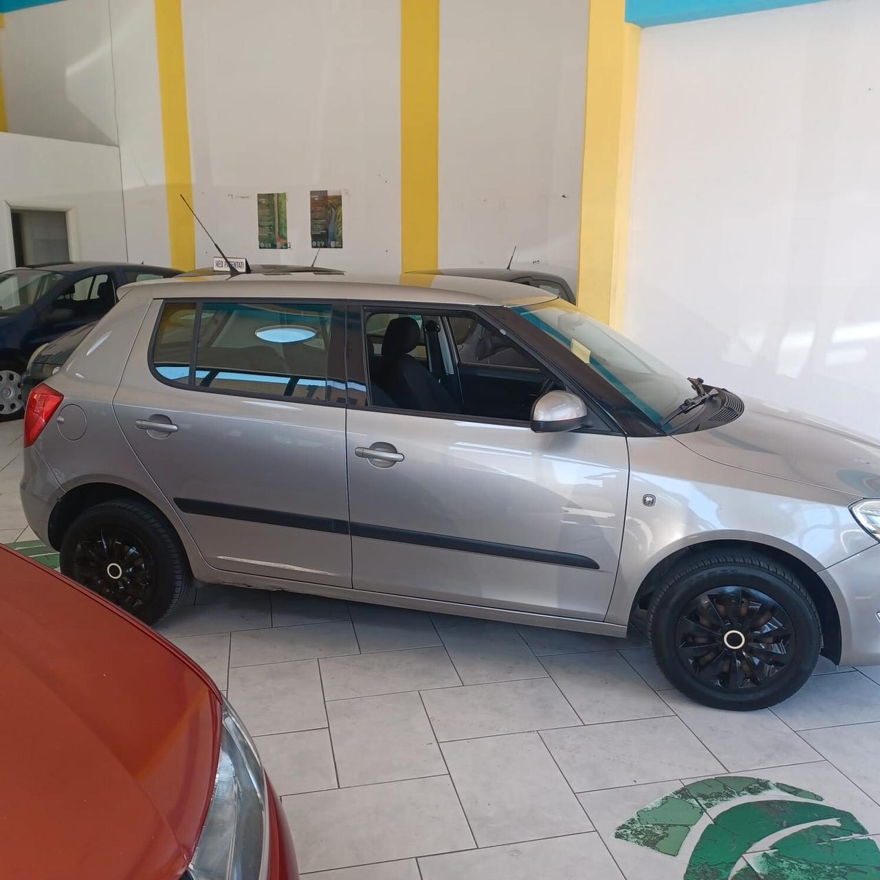 24MESI DI GARANZIA FABIA 1.6 PAGATE SOLO I LAVORI