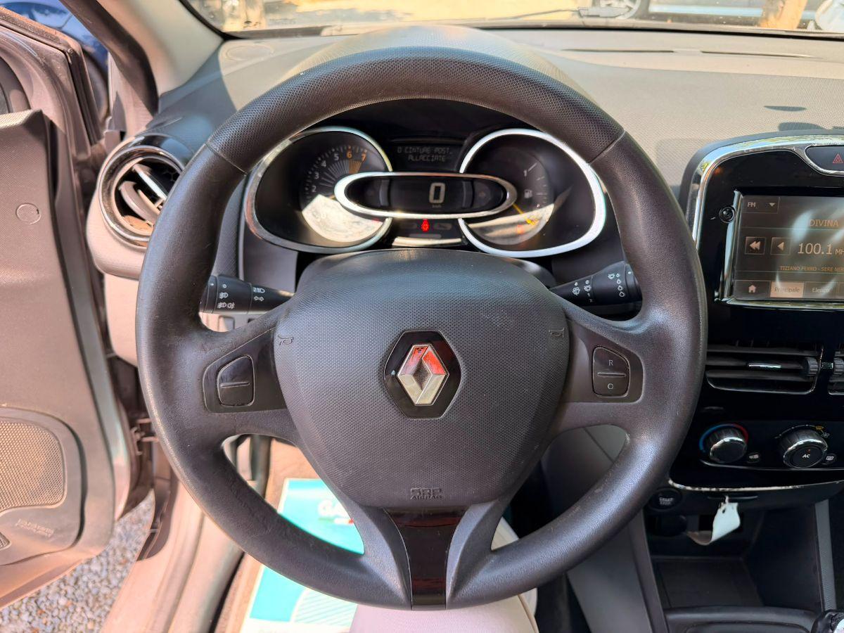 RENAULT - Clio - 1.2 75 CV 5p. Life
