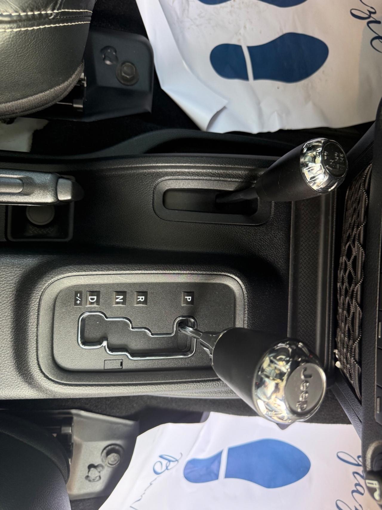 Jeep Wrangler Unlimited 2.8 CRD DPF Sahara Auto