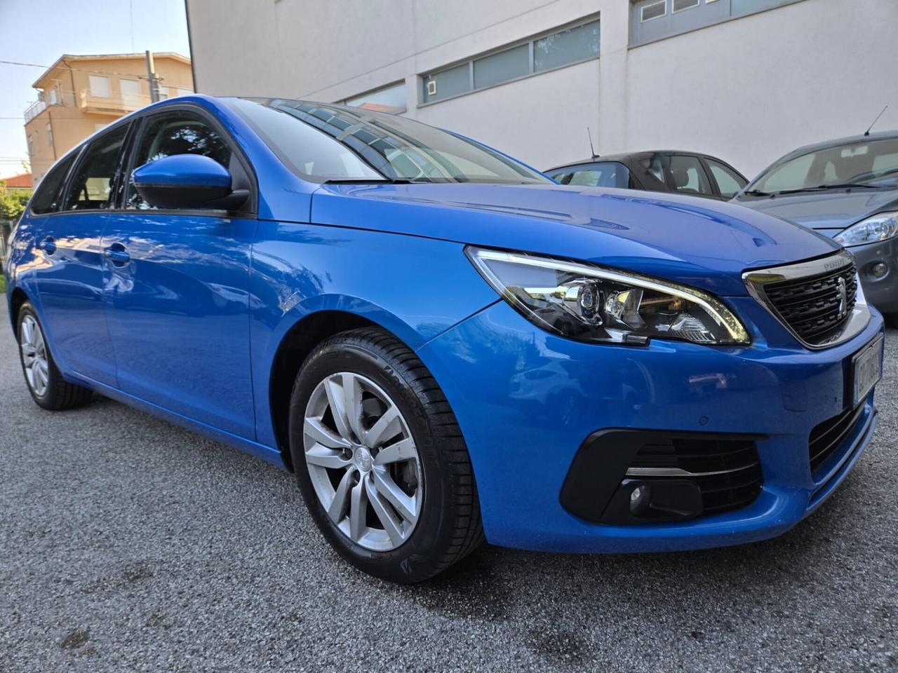 Peugeot 308 BlueHDi 130 S&S SW Allure