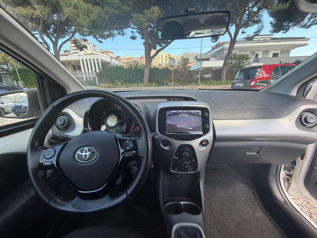 Toyota Aygo 1.0 VVT-i 69 CV 5 porte x-clusiv