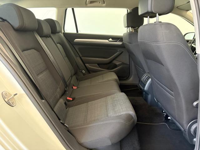 VOLKSWAGEN Passat Variant 2.0 TDI DSG Business