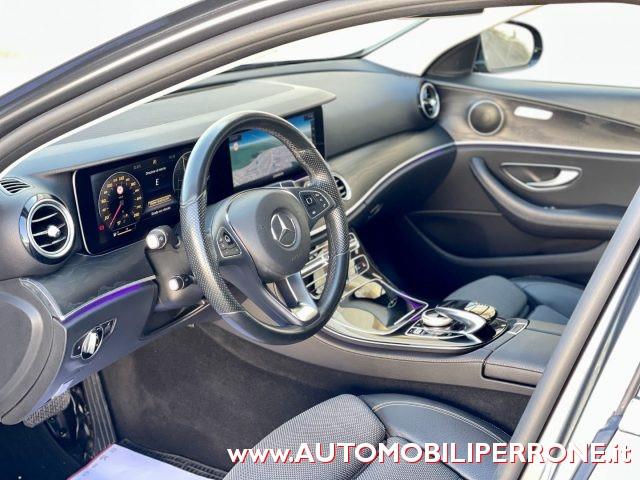 MERCEDES-BENZ E 220 d Sport (Virtual/Navi/Retro/LED)