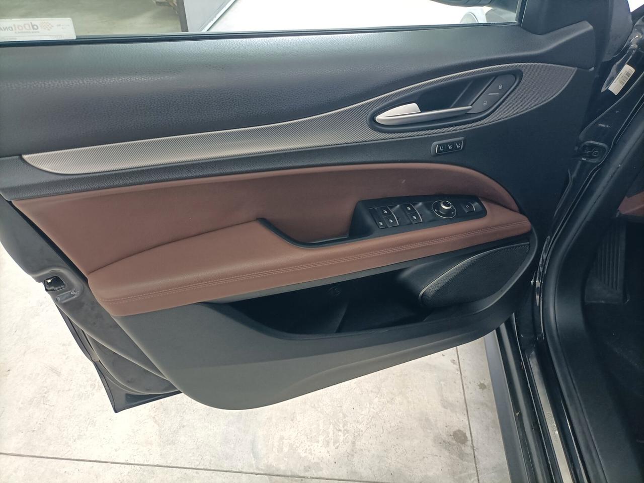 Alfa Romeo Stelvio 2.2 Turbodiesel 180 CV AT8 RWD Executive 06/2017