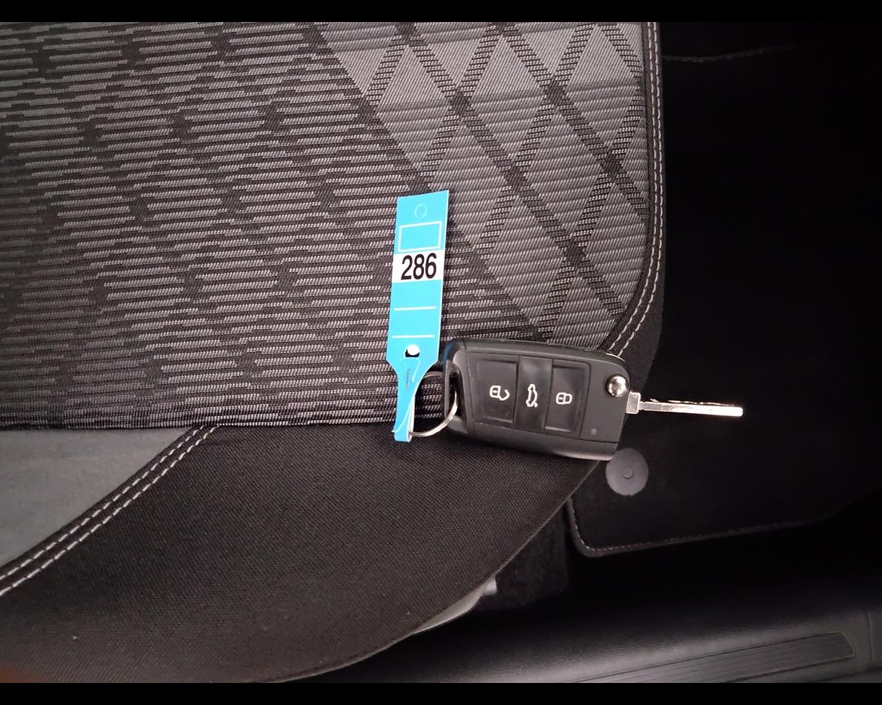 VOLKSWAGEN Taigo - Taigo 1.0 tsi R-Line 115cv