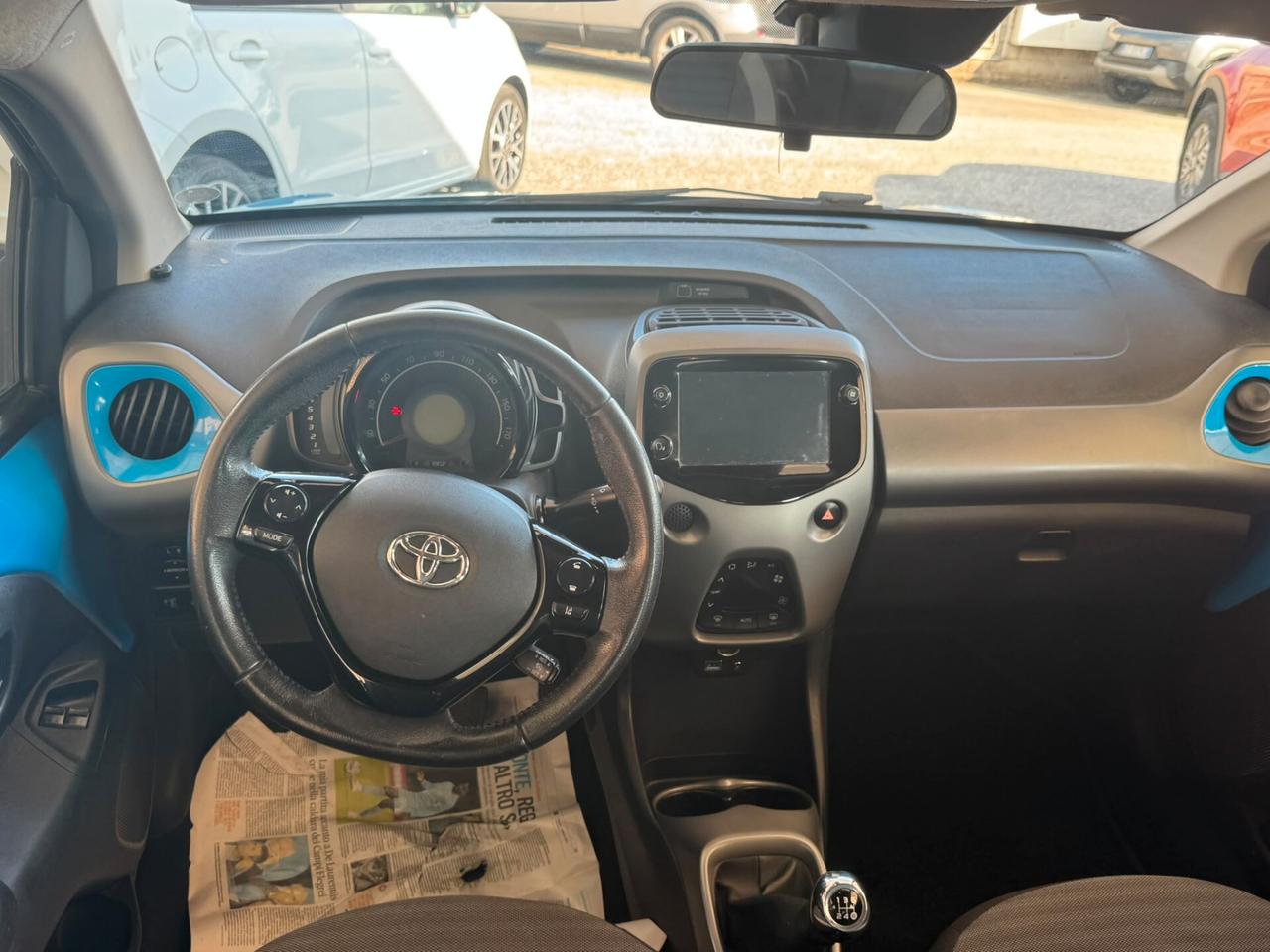 Toyota Aygo Connect 1.0 VVT-i 72 CV 5 porte x-play