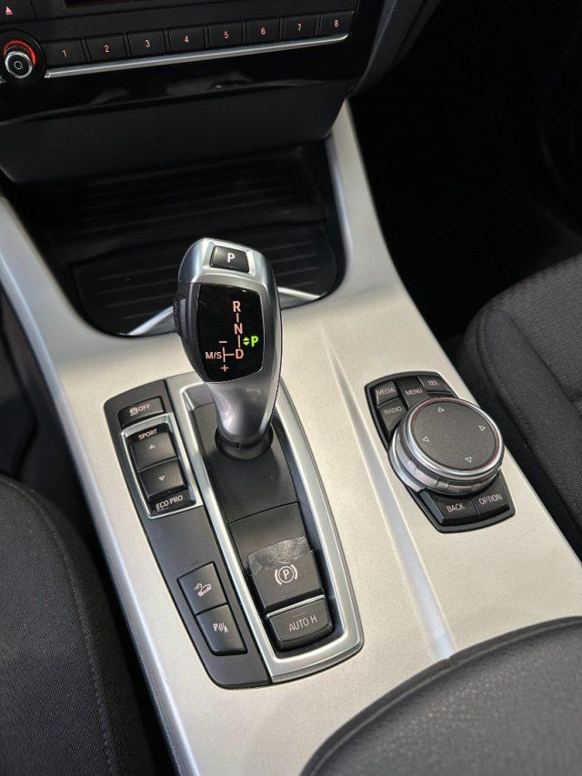 BMW X3 xDrive20d Business Advantage Auto- 18"-Tetto-Navi