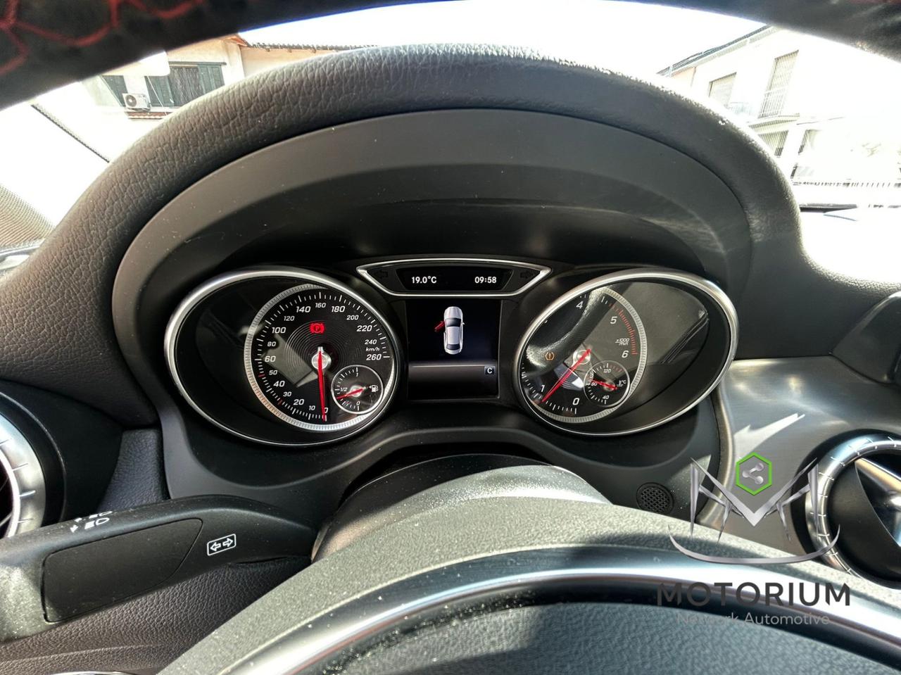 Mercedes-Benz CLA 180D