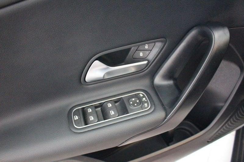 Mercedes-Benz Classe A A 180 d Automatic Advanced