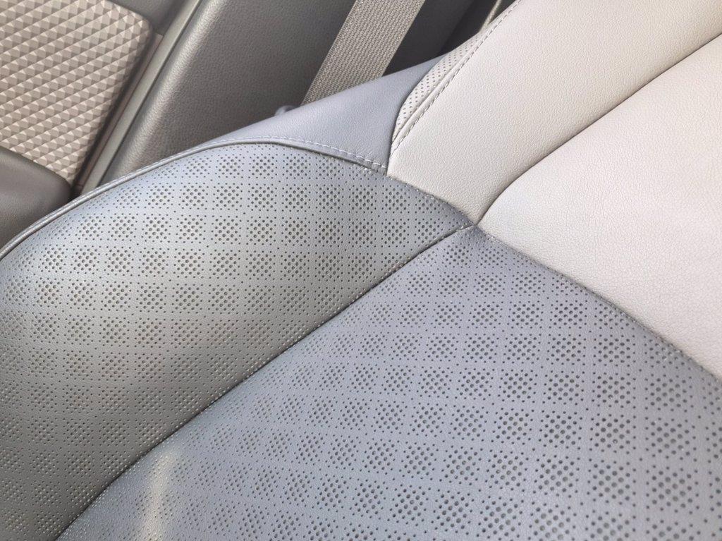 TOYOTA C-hr 2.0h lounge e-cvt del 2023