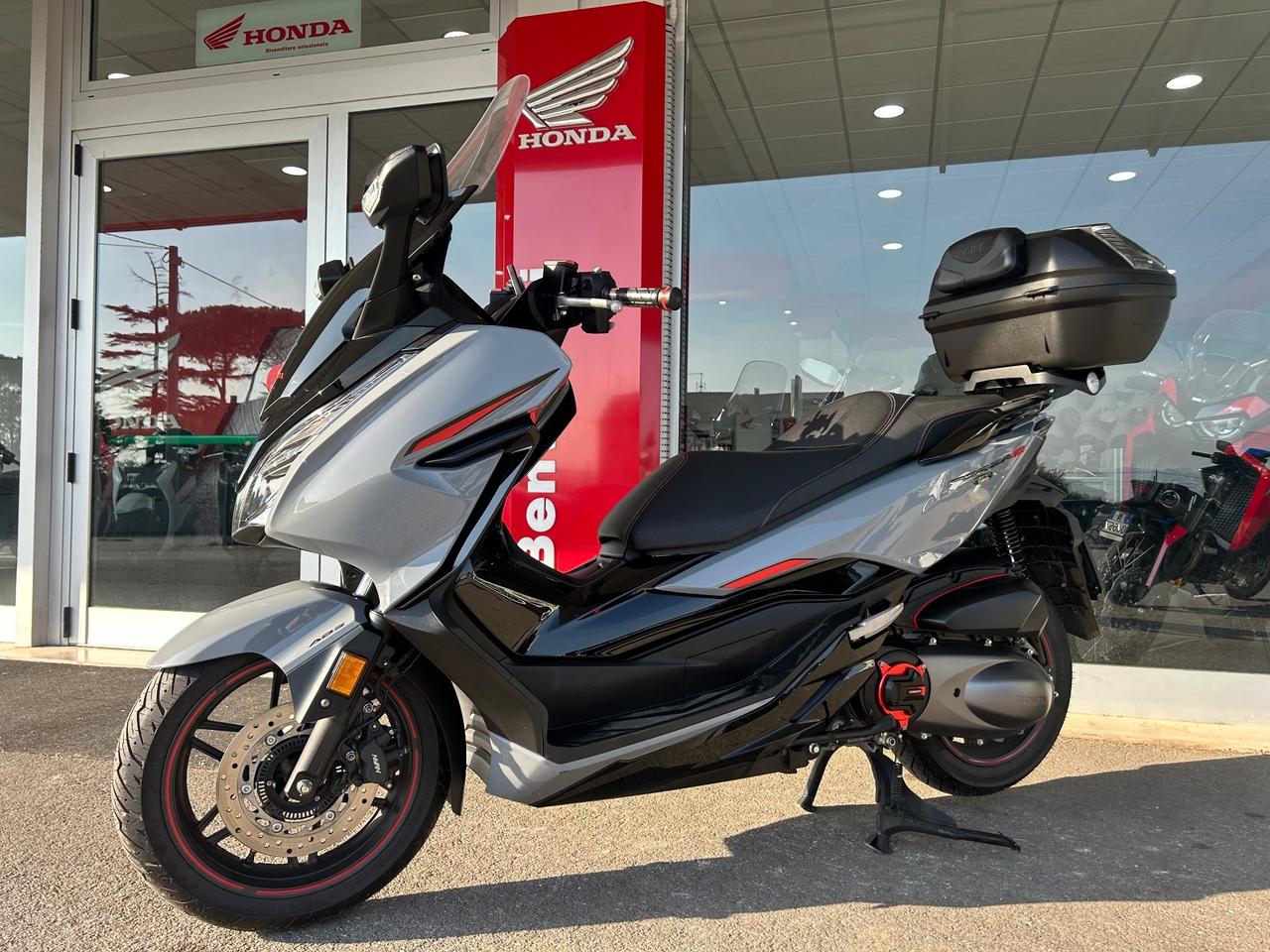 Honda Forza 300 Special edition