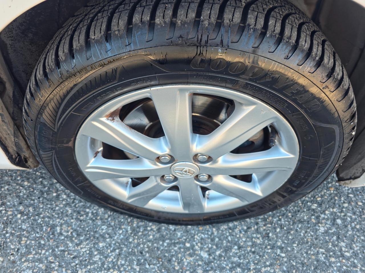 Toyota Yaris 1.5 Hybrid 5 porte Lounge 2014-E5B Automatico NEO