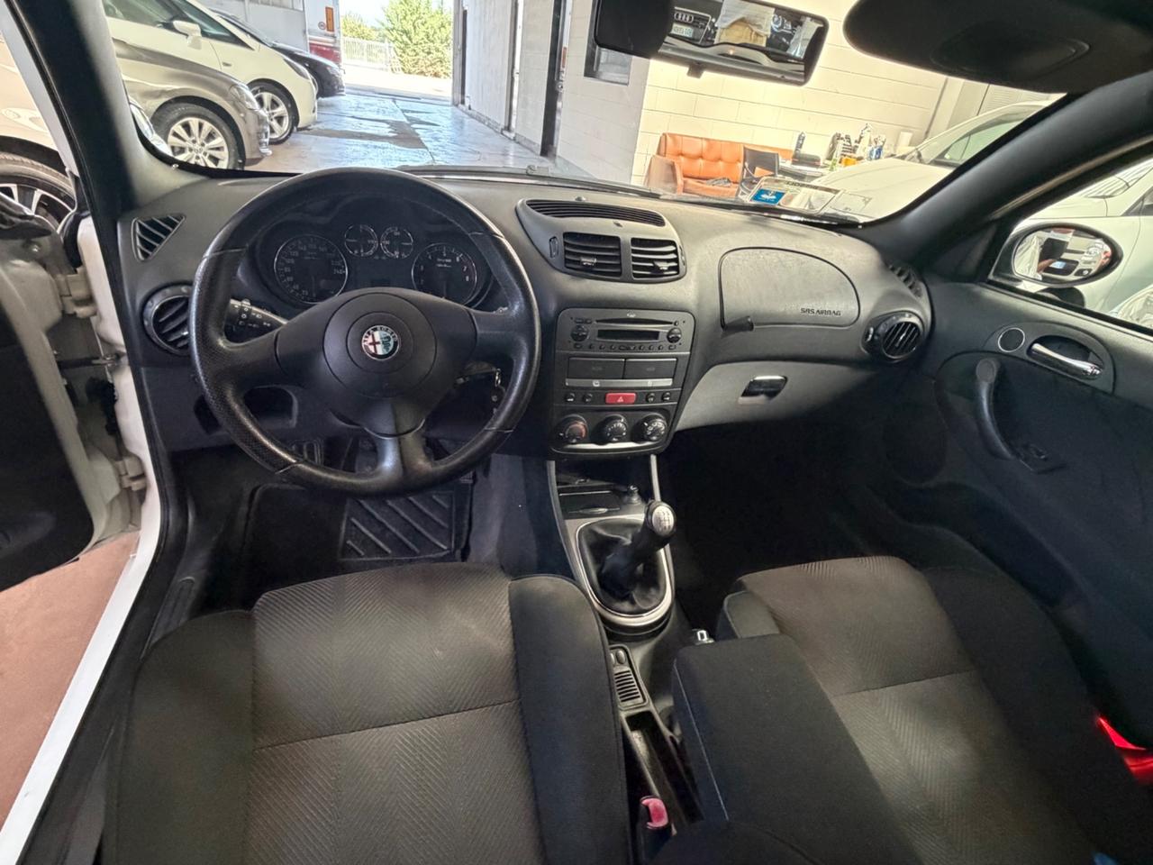 Alfa Romeo 147 1.6 twin spark Black Line GPL