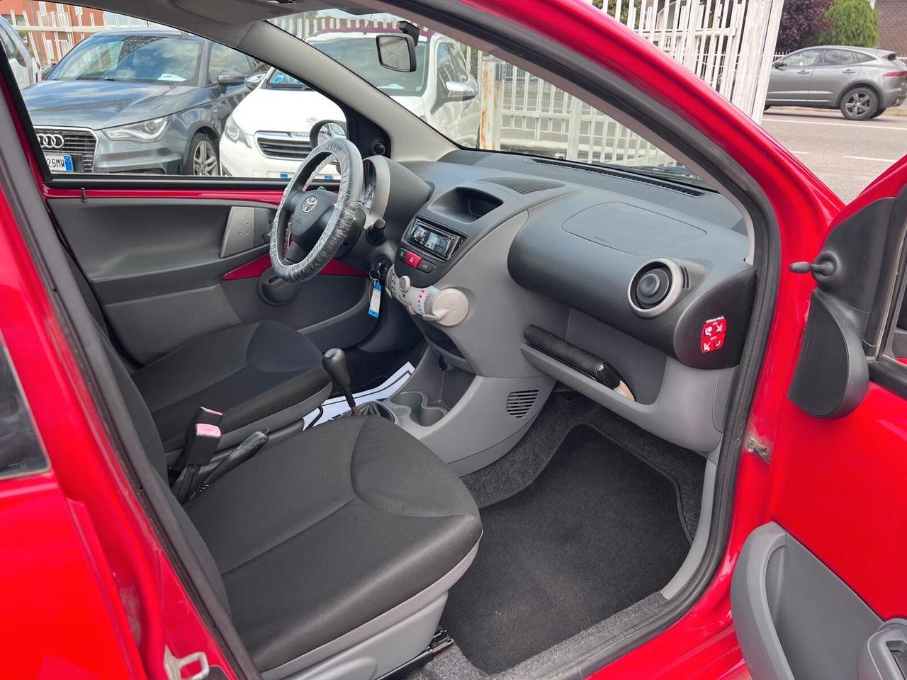 Toyota Aygo 1.0 12V VVT-i 5 porte Now