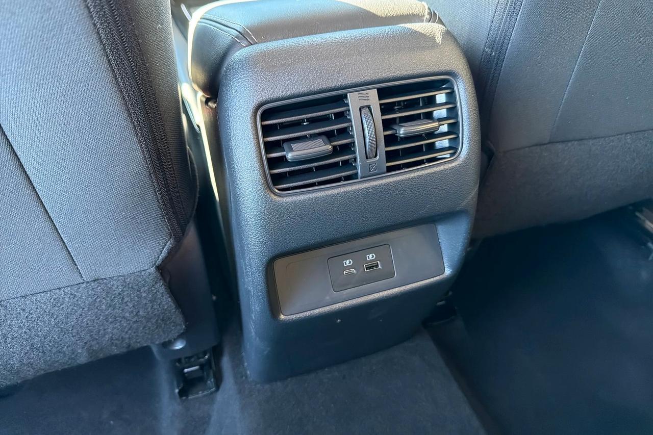 NISSAN QASHQAI N-CONNECTA MHYB 140CV