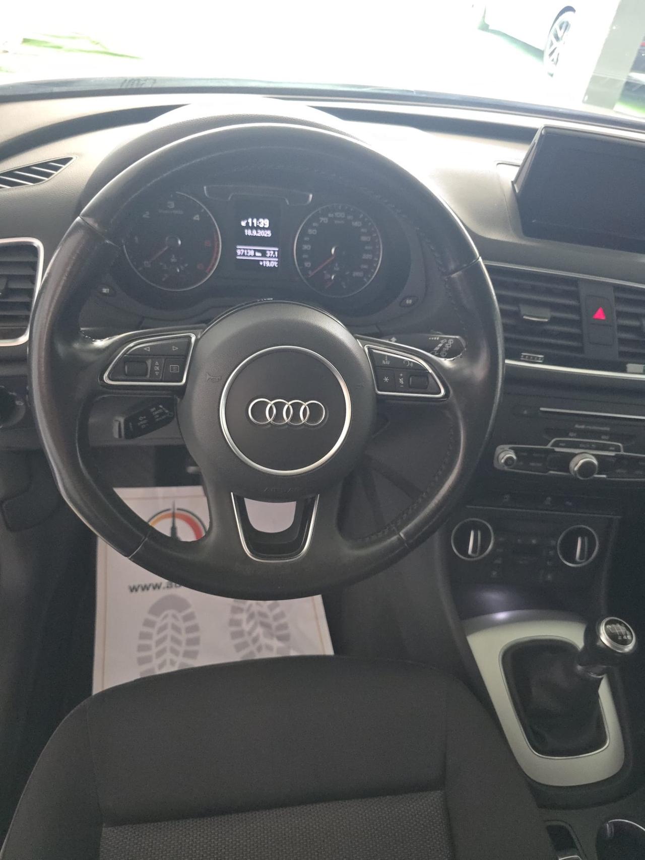 Audi Q3 2.0 TDI 120 CV Sport S line